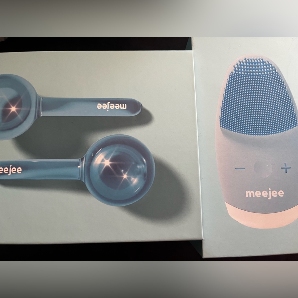 Meejee Blue Facial Cleansing Set
